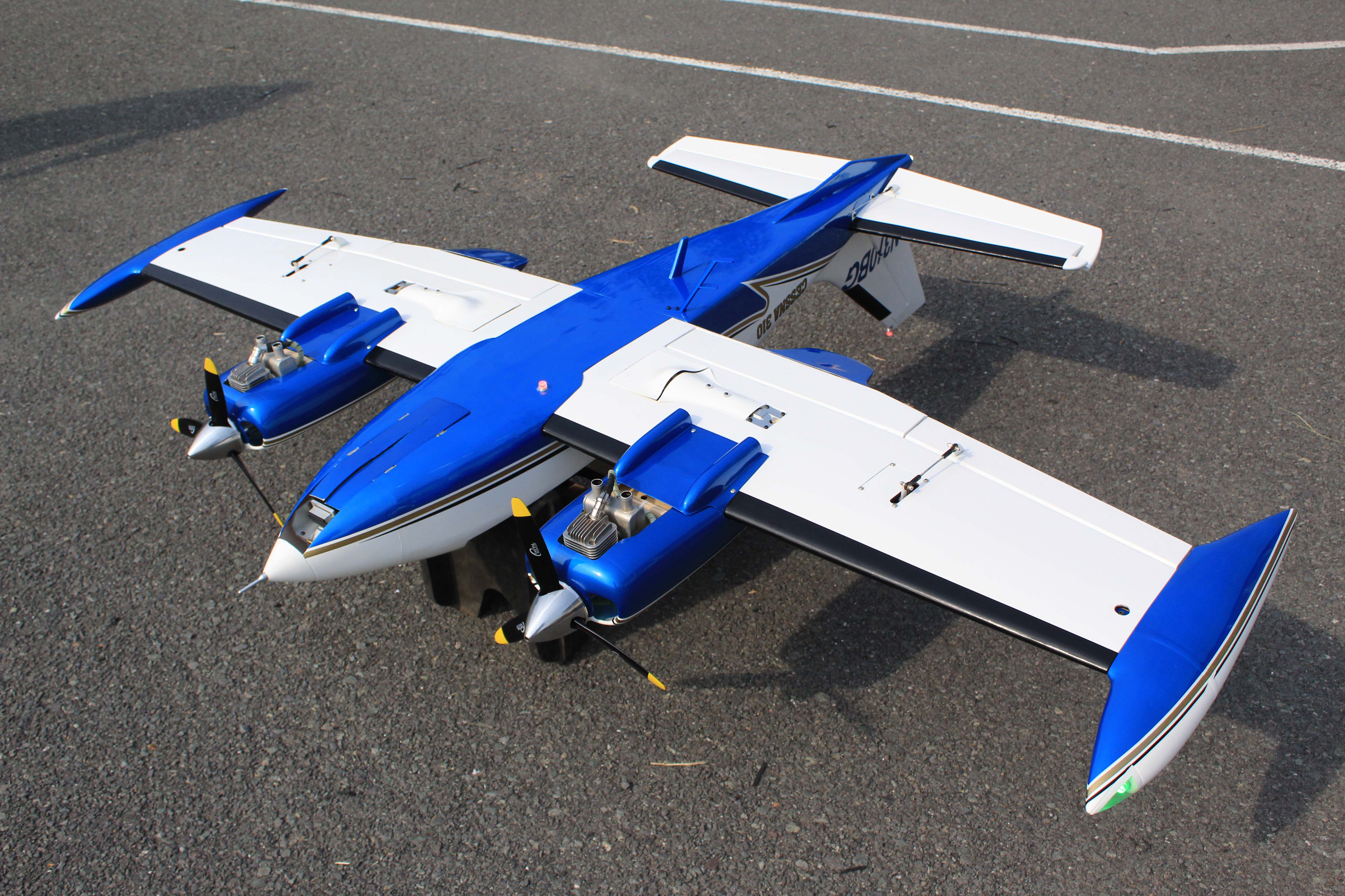 Cessna 310 Twin Engine RC Airplane 81