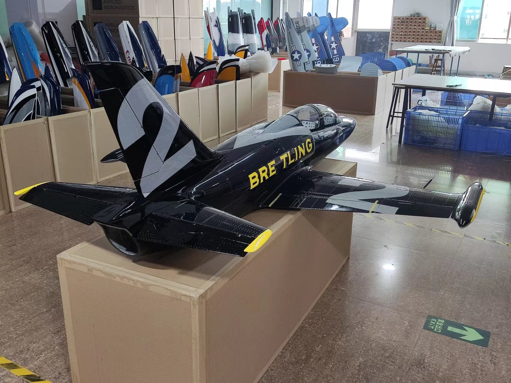 L-39 Albatros, Breitling, Top RC Model with TRCM Electric Retracts