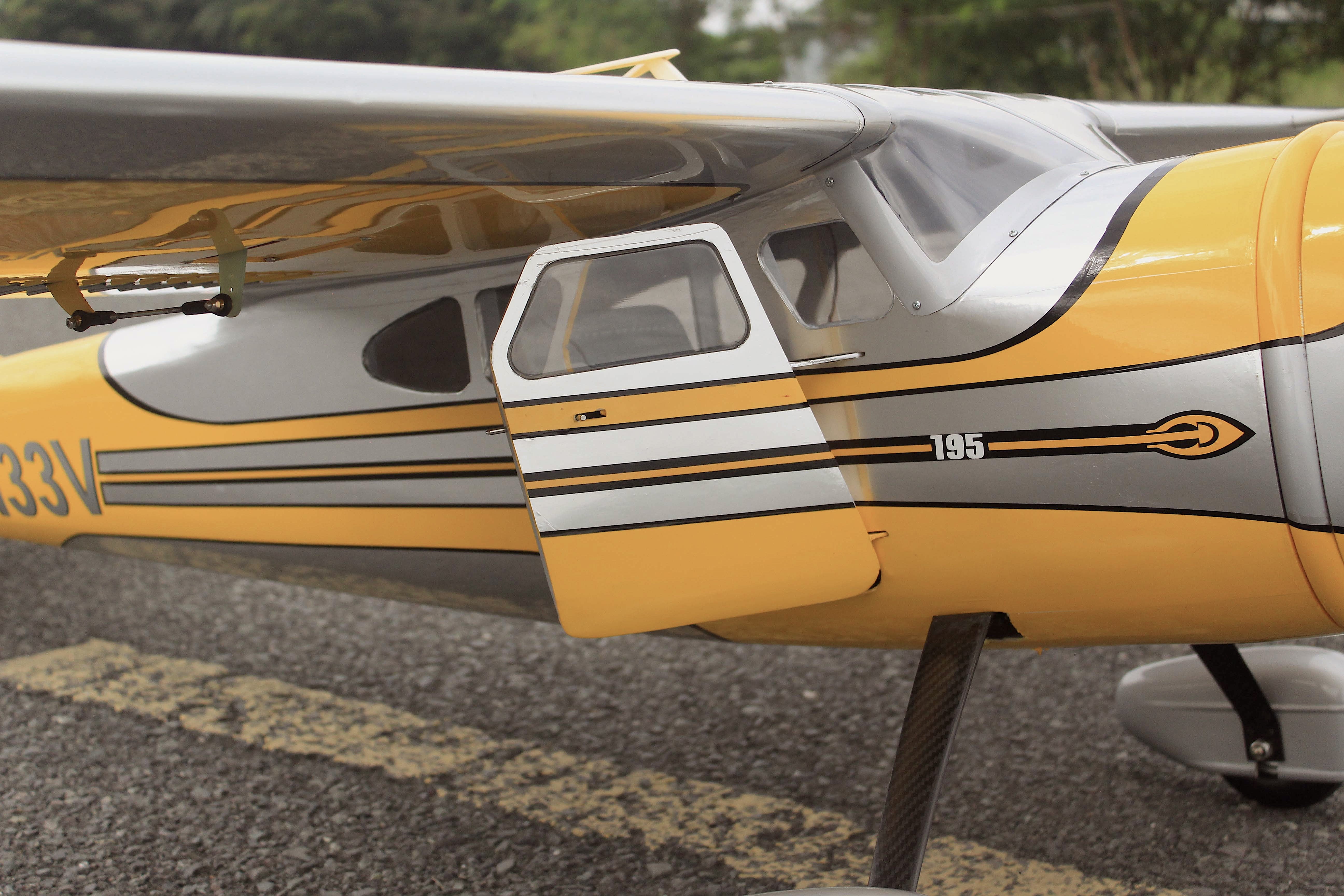 Seagull Models Cessna 195 ARF 90